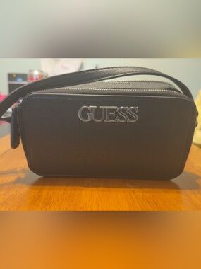 GUESS Black Leather Crossbody Purse